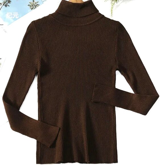 A WIDE VARIETY OF TURTLENECKS IN MANY HUES SHOWCASE FOR FALL AND WINTER WARDROBE - Picture 6 of 9